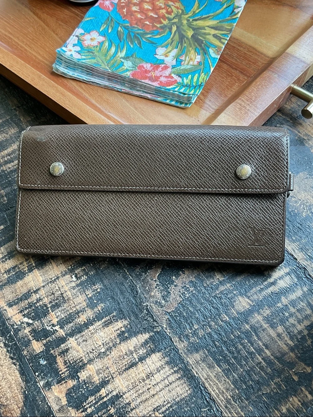 Louis Vuitton brown Taiga leather accordion wallet